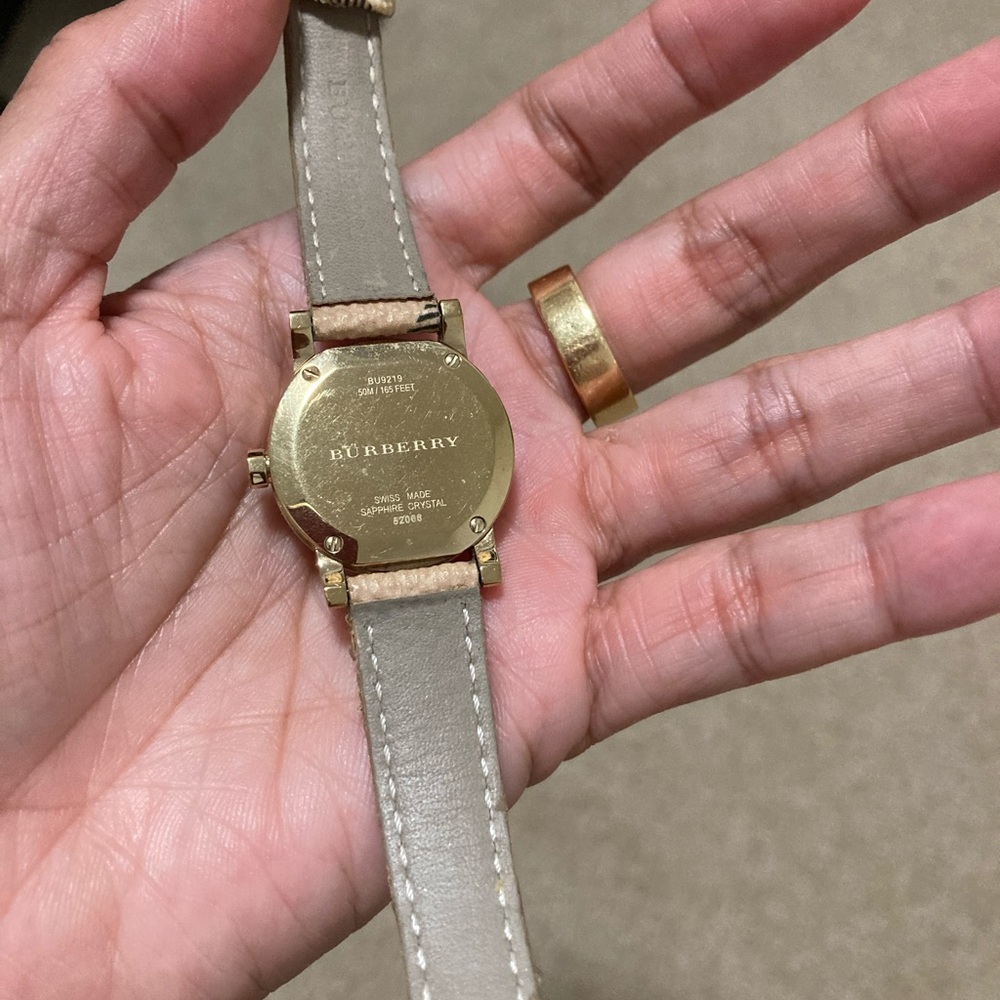 💯 Authentic Burberry Watch - Picture 2 of 8
